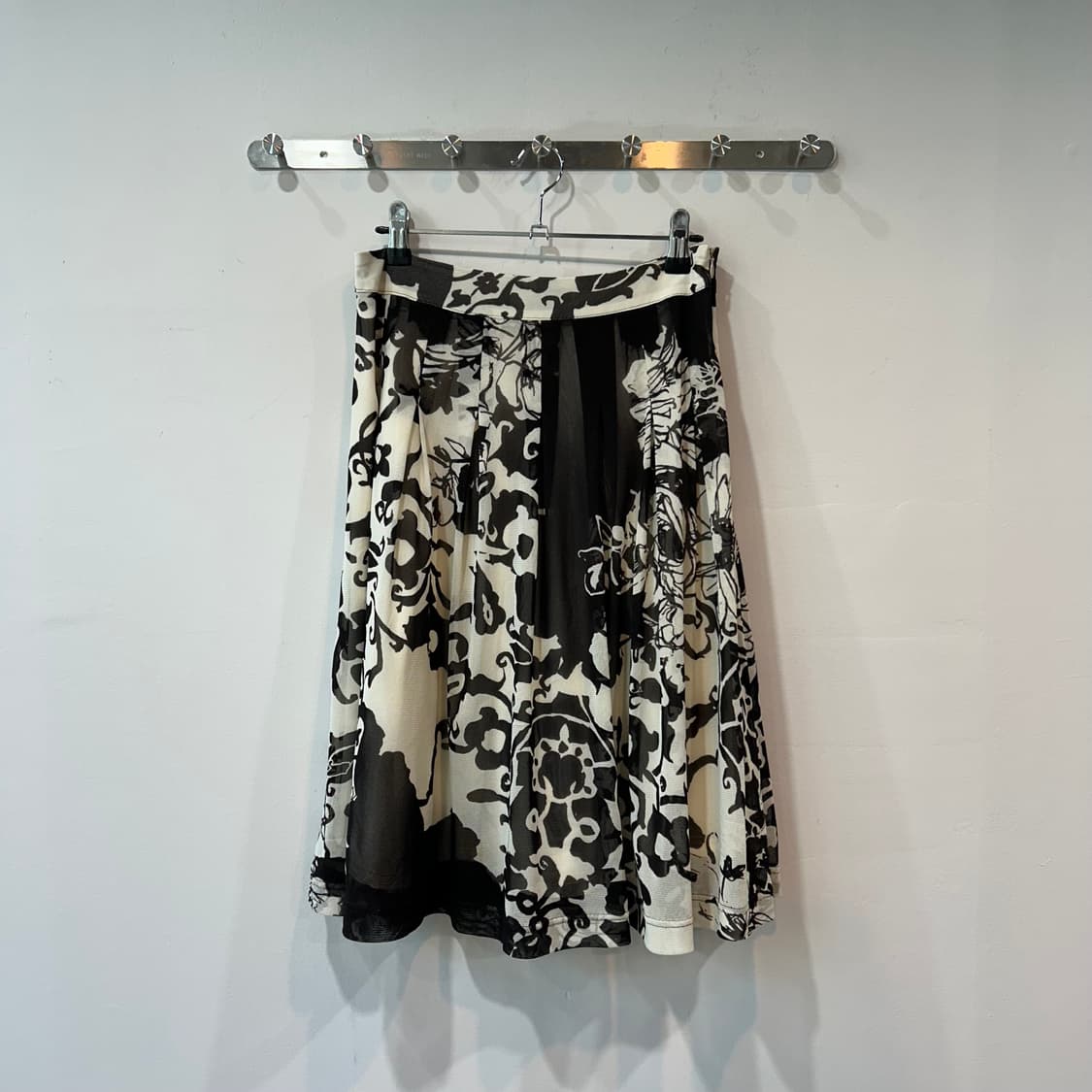  브라운 오리엔탈 미디 스커트 상품이미지1