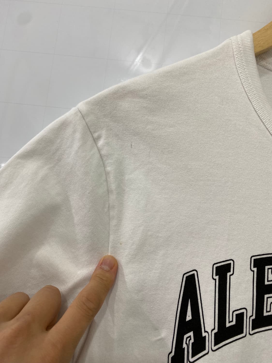 여성용 알렉산더 맥퀸 빅로고 반팔티셔츠(M) 상품이미지5