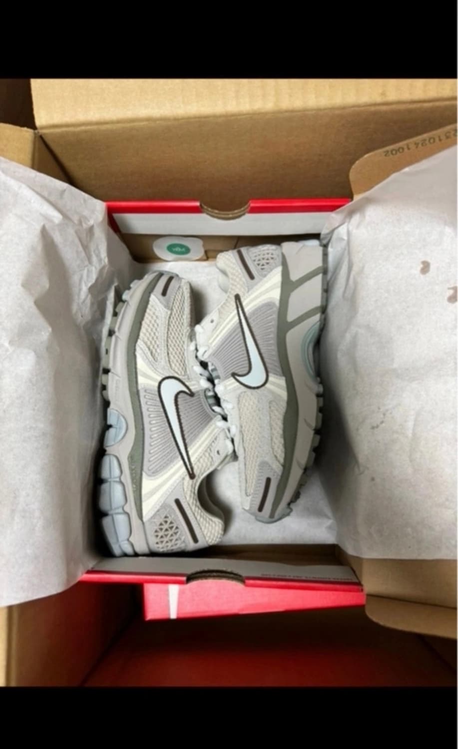 나이키 줌보메로 5      230mm 새상품  상품이미지2