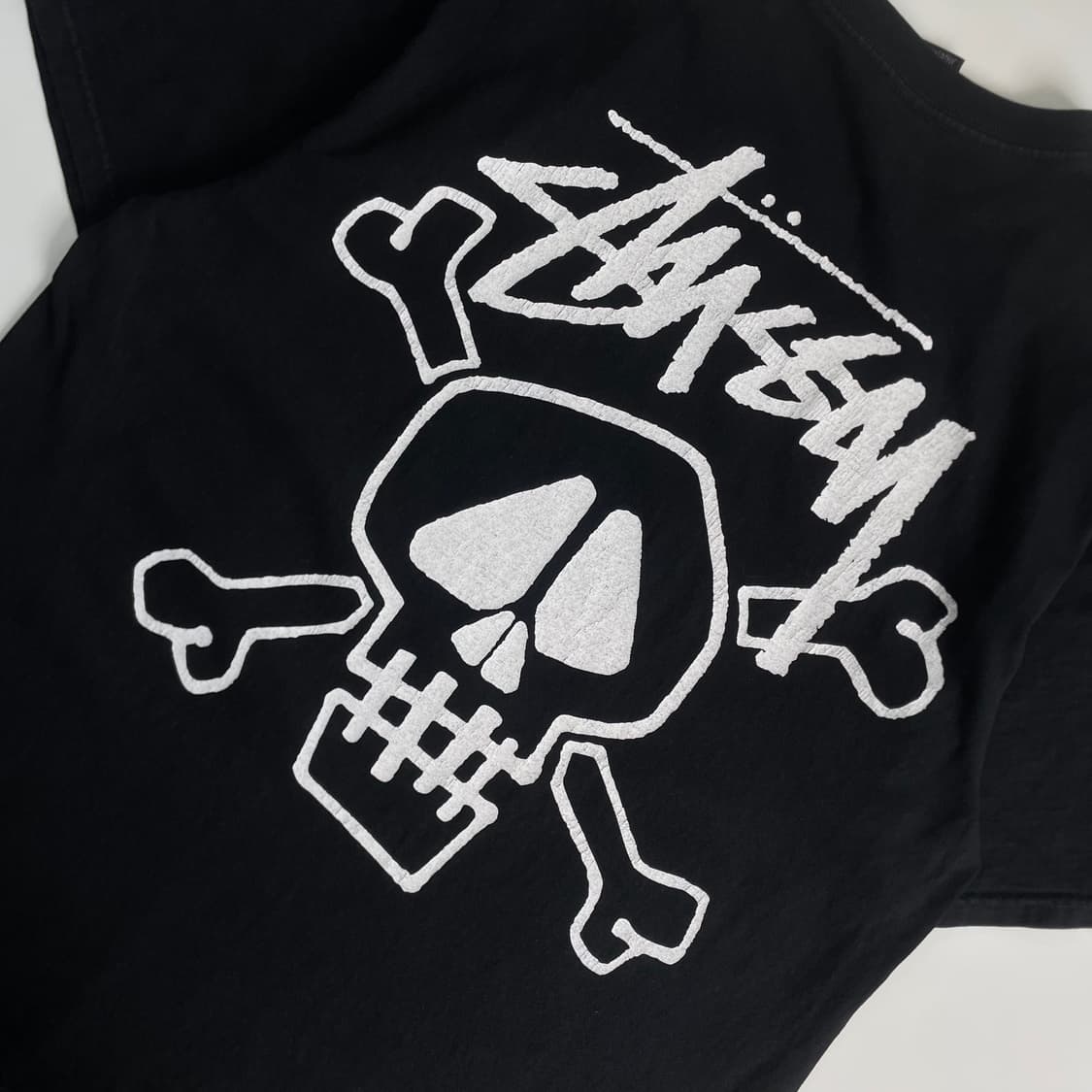 Stussy  스투시 스컬 프린팅 블랙 반팔티 상품이미지5