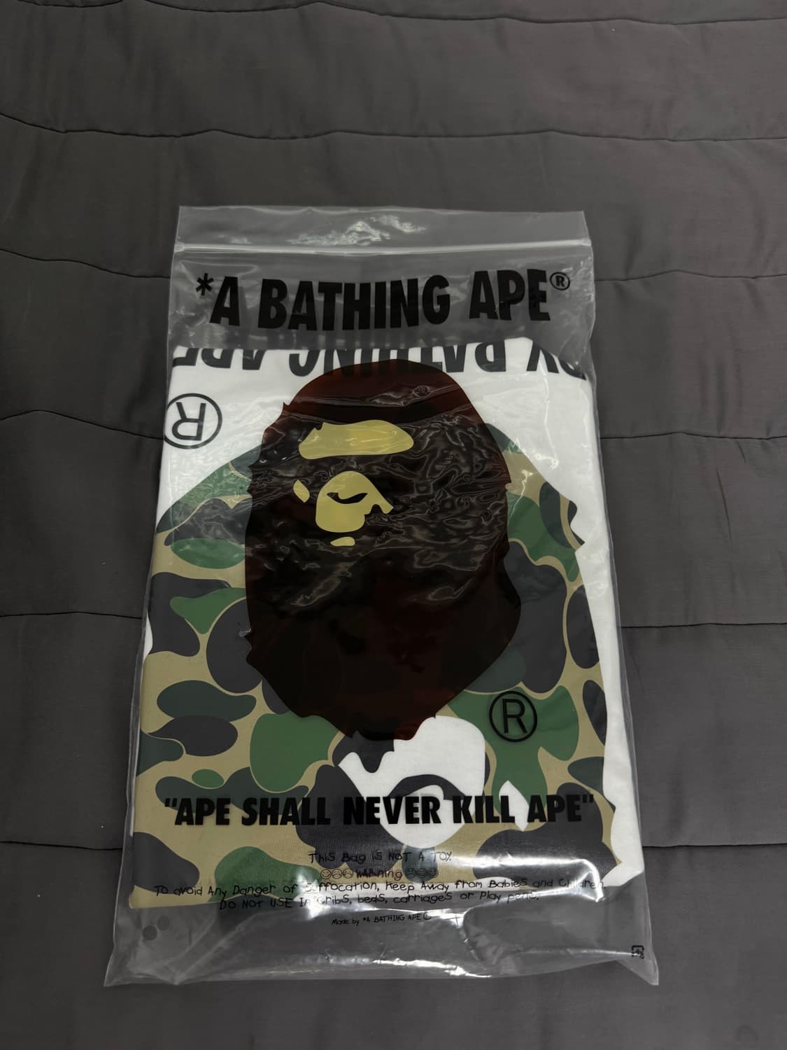 베이프 반팔 L사이즈 새상품 상품이미지1