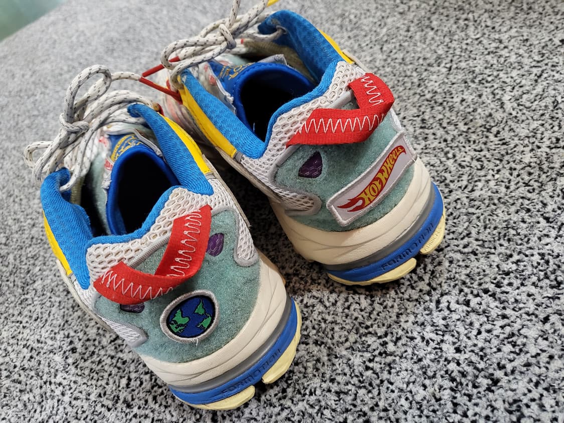 아디다스 X 션 위더스푼 X 핫 휠 협업 슈퍼터프 스니커즈 상품이미지5