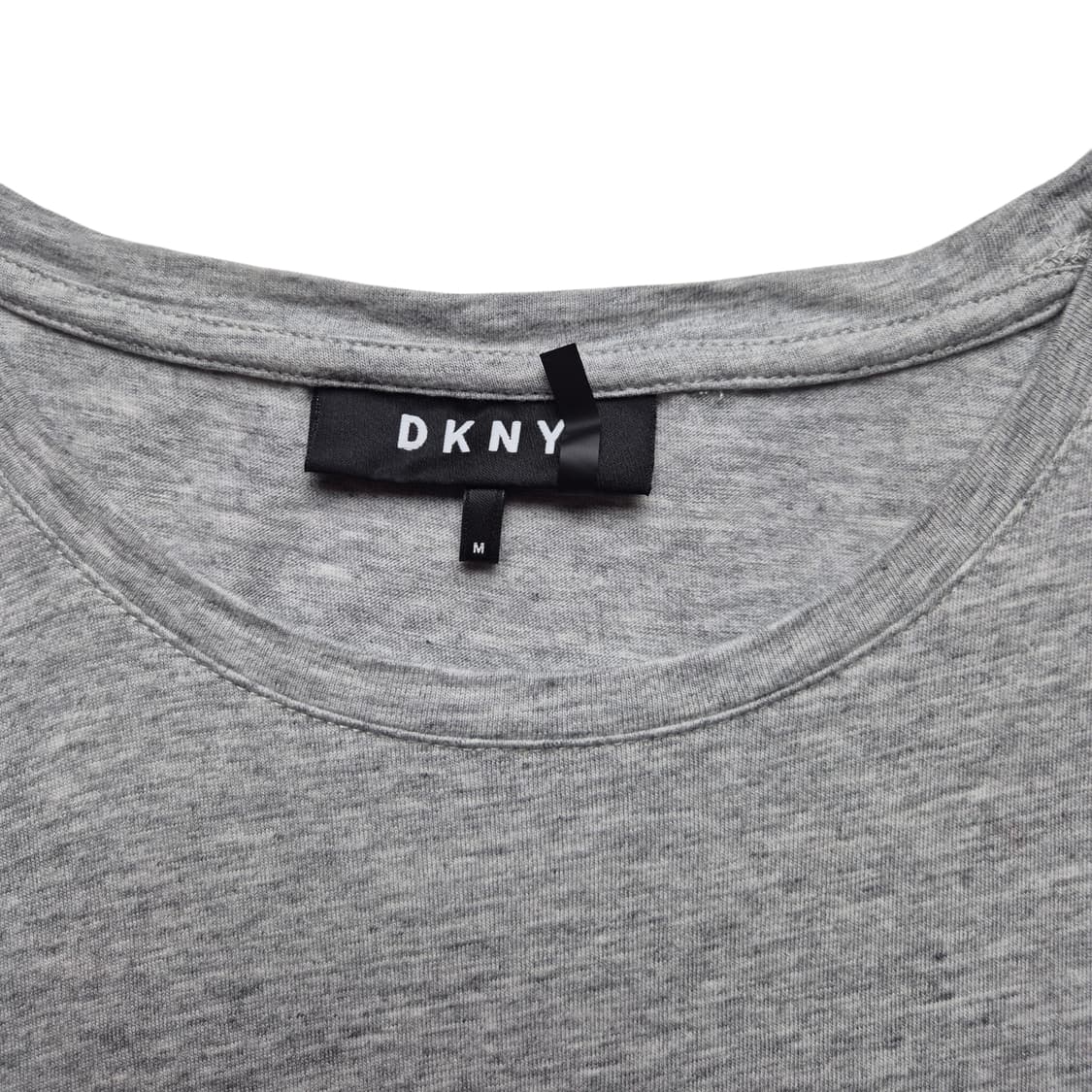 [M] DKNY 스터드 로고 티셔츠 상품이미지7