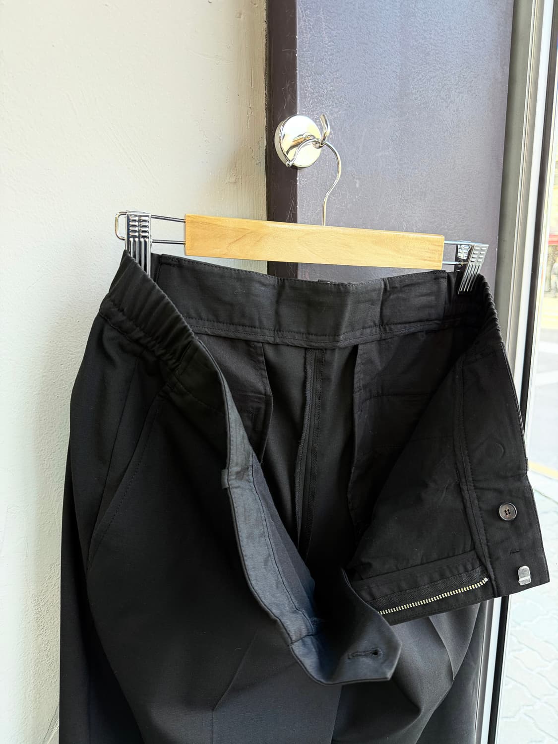 33~34/ 타임옴므 22SS 블랙 슬랙스 팬츠 상품이미지5