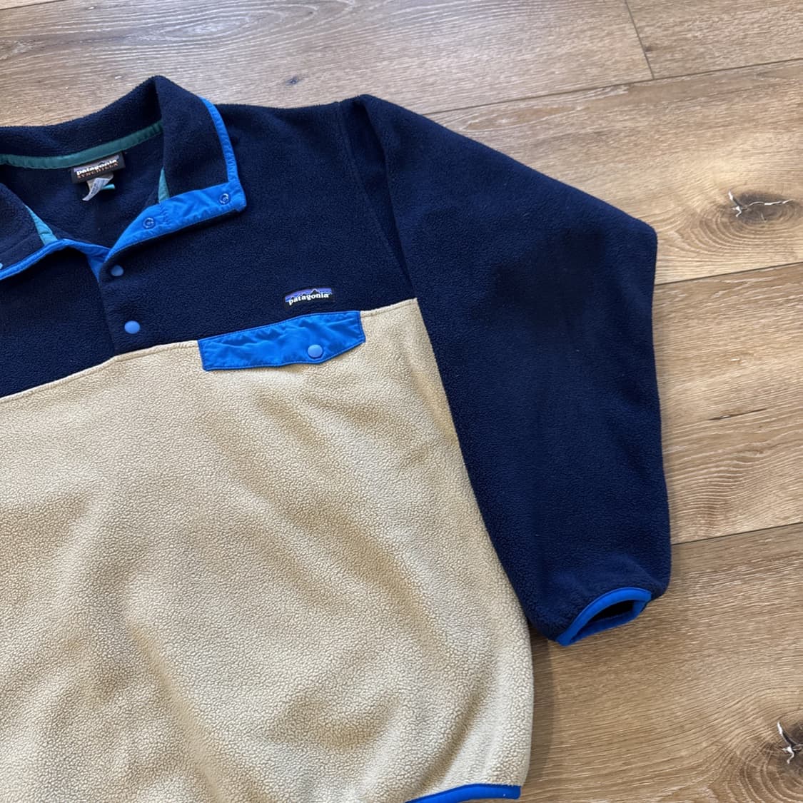 14FA 파타고니아 신칠라 스냅-T 네이비/베이지 상품이미지2