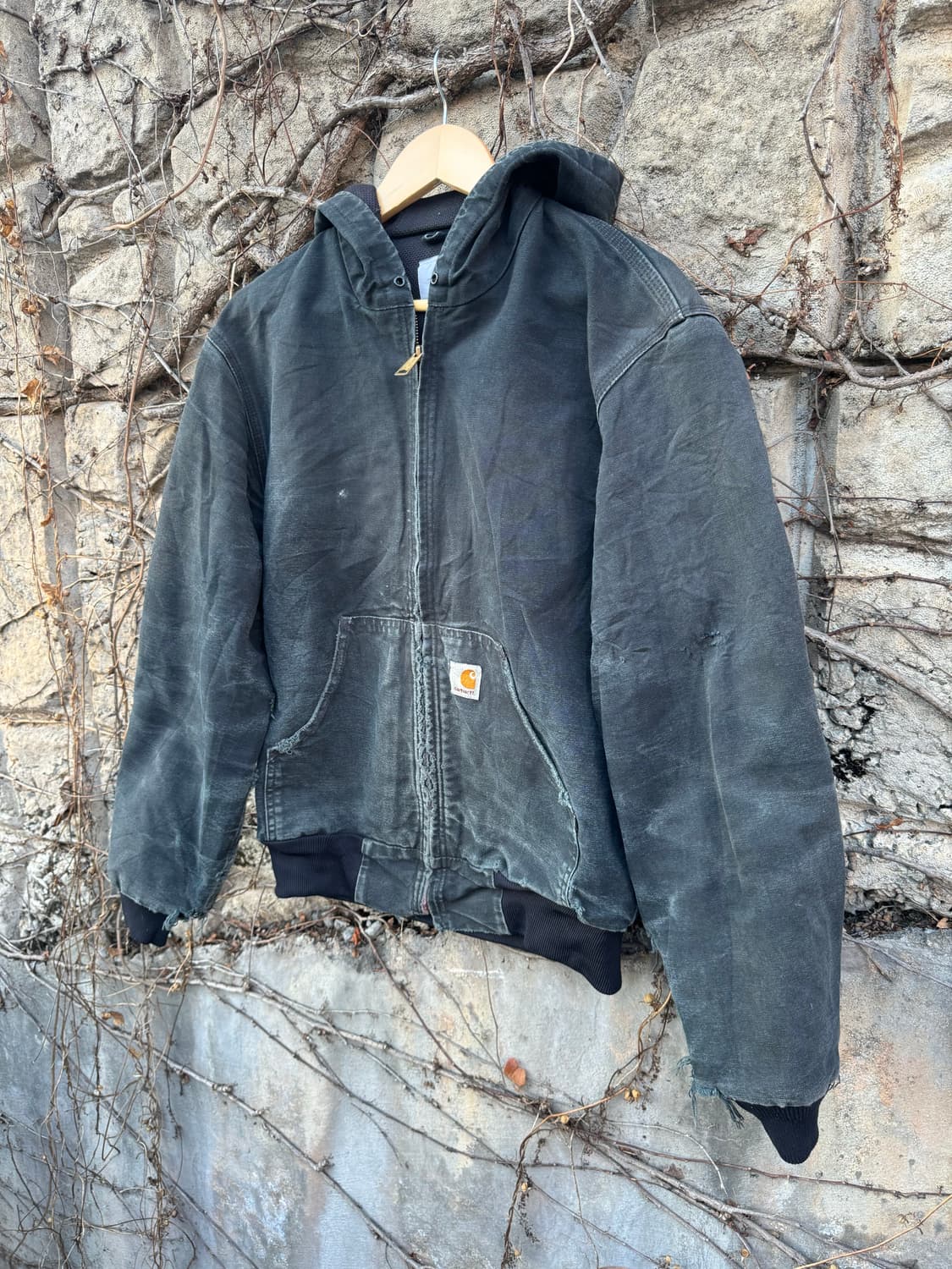 칼하트 빈티지 j131 blk 데미지 덕 액티브 후드 워크 자켓 상품이미지3