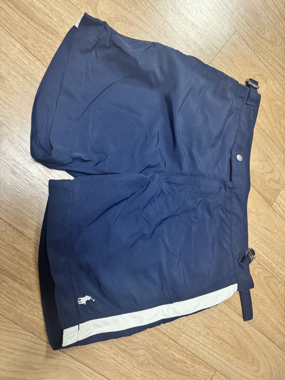 폴로 반바지 M사이즈 판매 상품이미지1