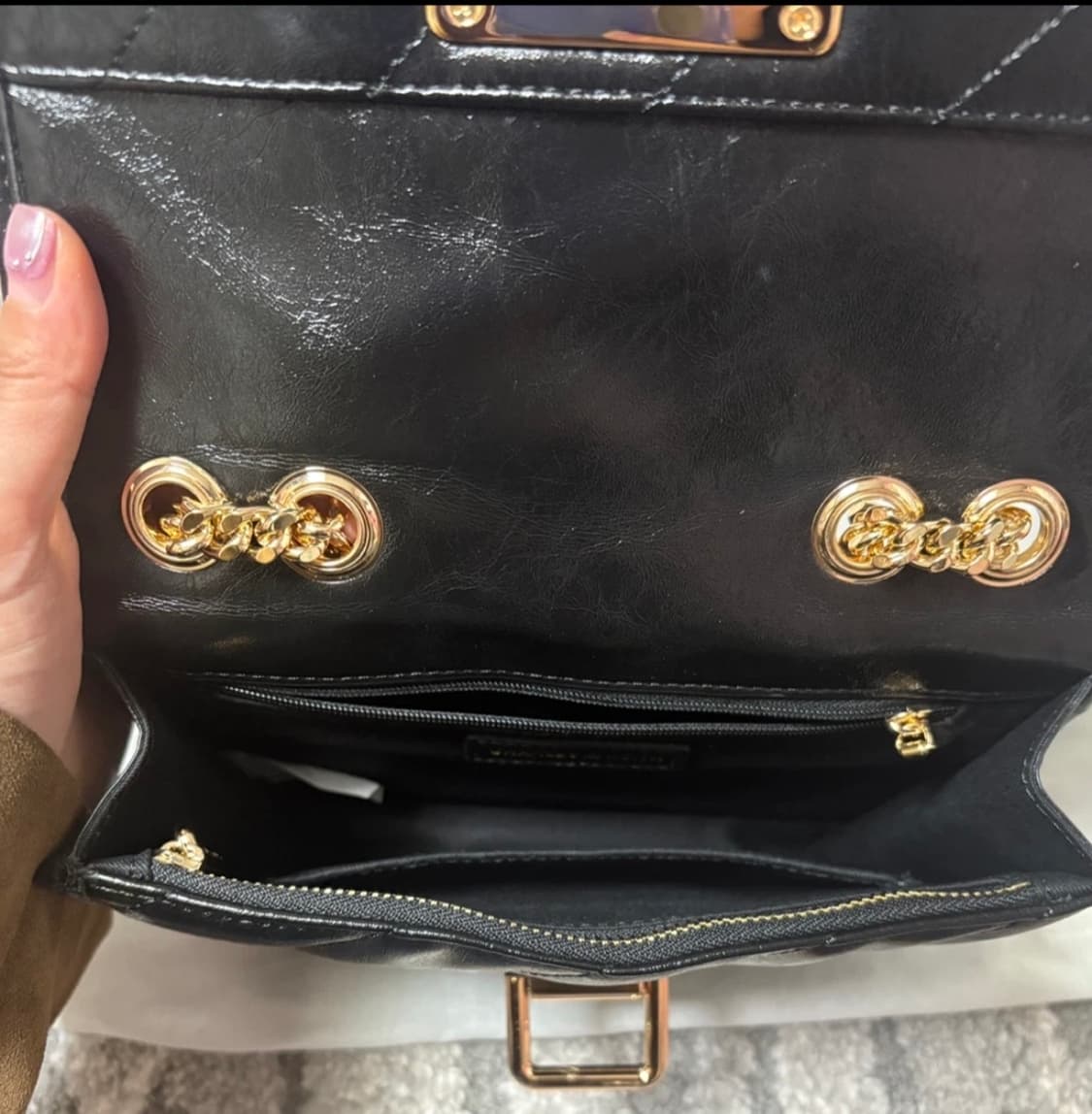 [찰스앤키스] 퀄팅 체인 스트랩 백 숄더 크로스가방 블랙색상 팝니다 상품이미지7