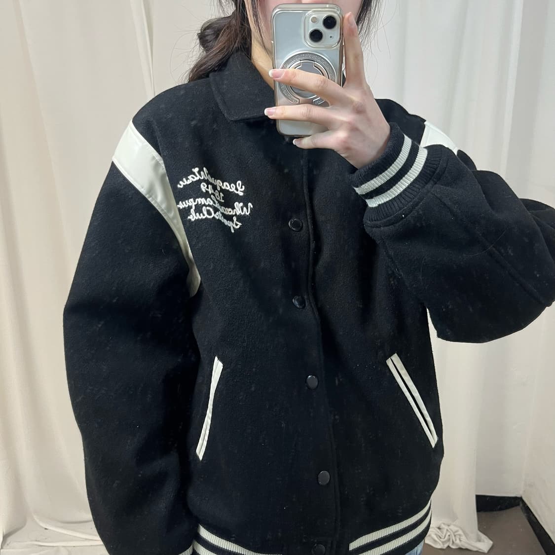 Who.A.U black varsity jacket  상품이미지3