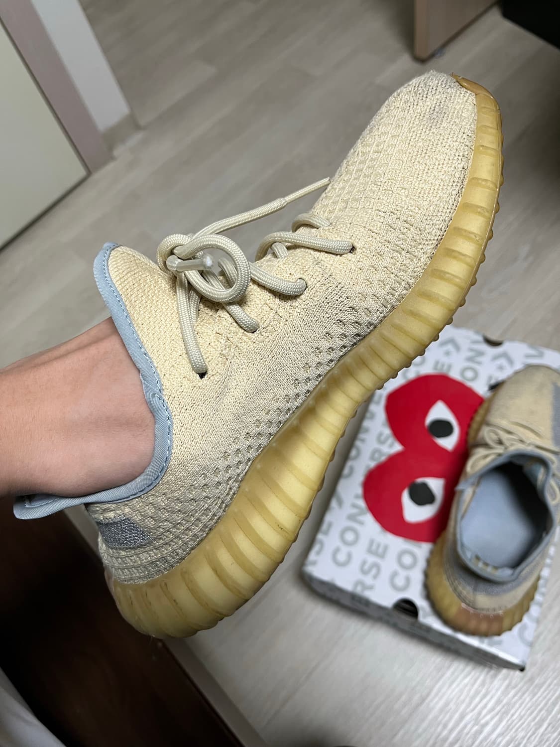 [275] 아디다스 이지 부스트 350 V2 상품이미지4