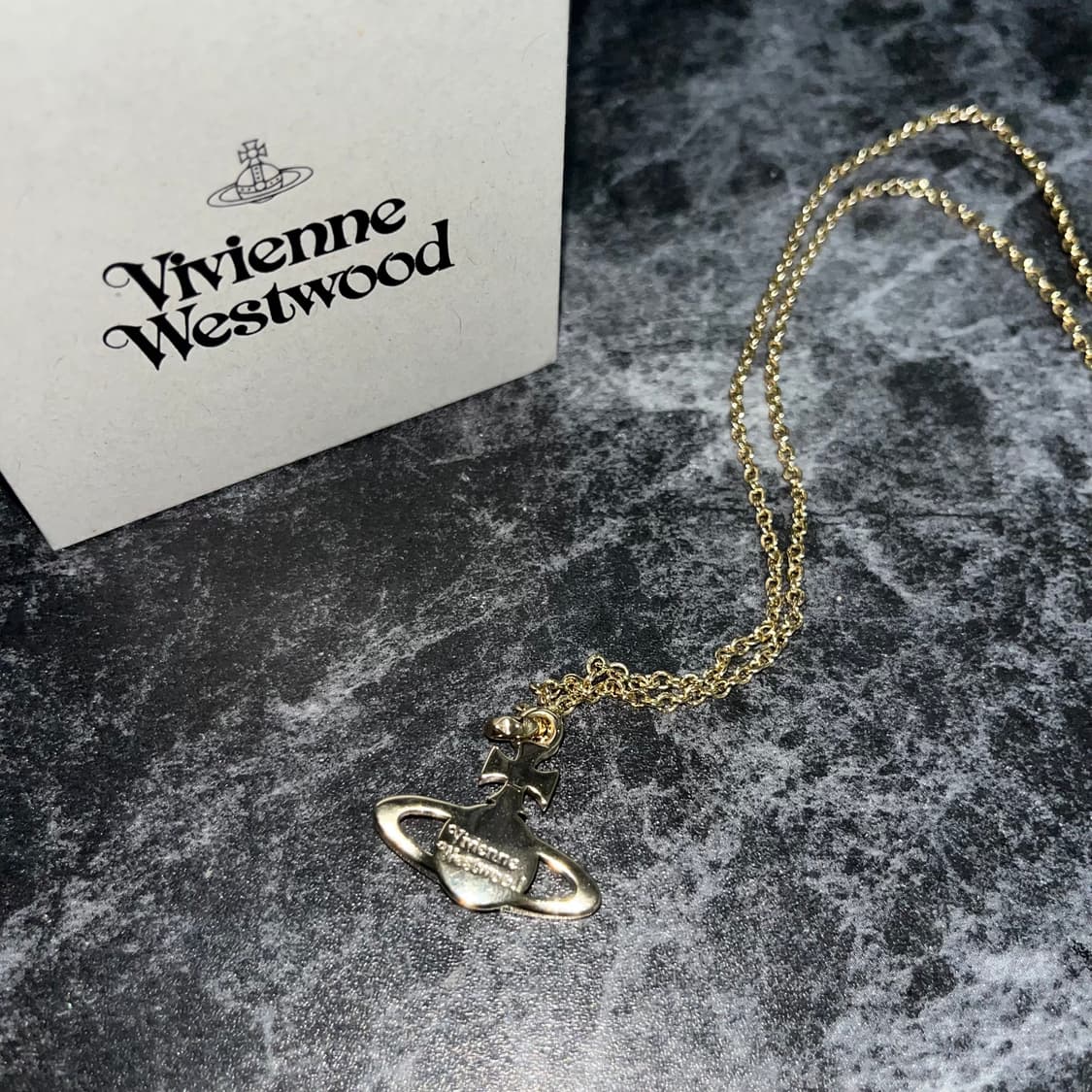 [Vivienne Westwood]비비안웨스트우드 릴리프 목걸이(골드) 상품이미지5