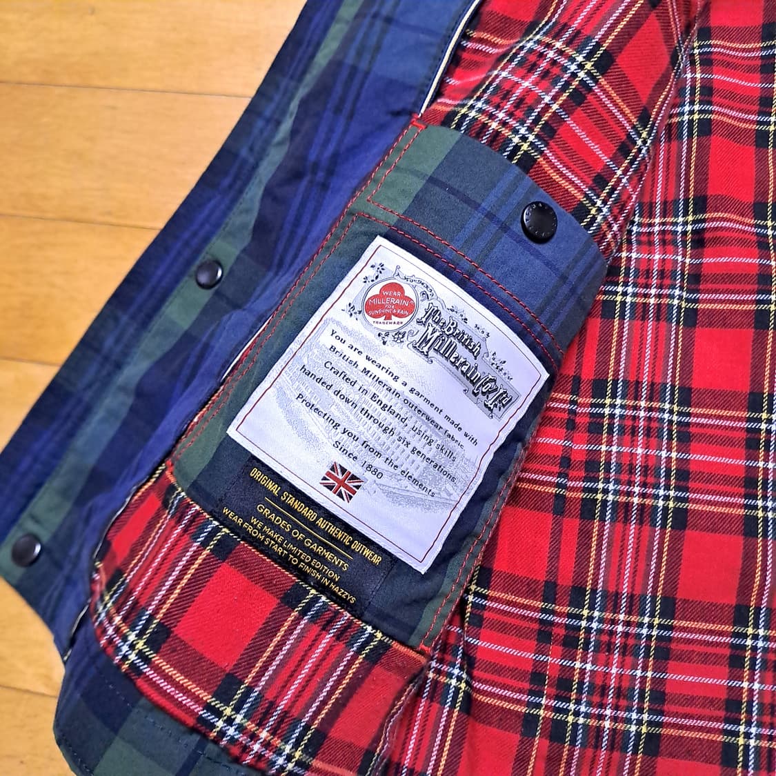 (택포) 헤지스 22FW 블랙와치 클래식 필드자켓 110 B39 상품이미지8