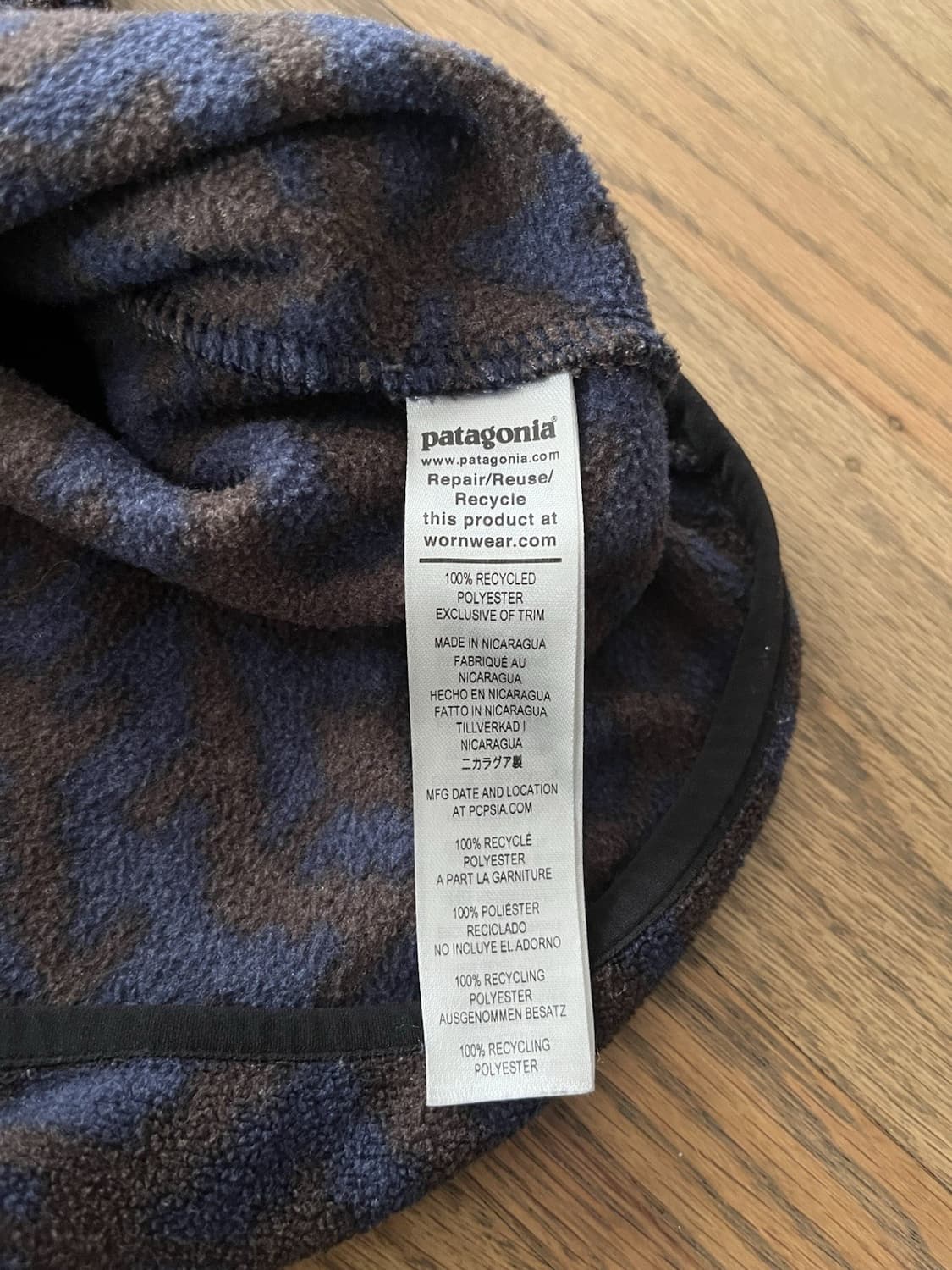 파타고니아 신칠라 스냅-T 네이비/브라운 아즈텍 패턴 상품이미지4