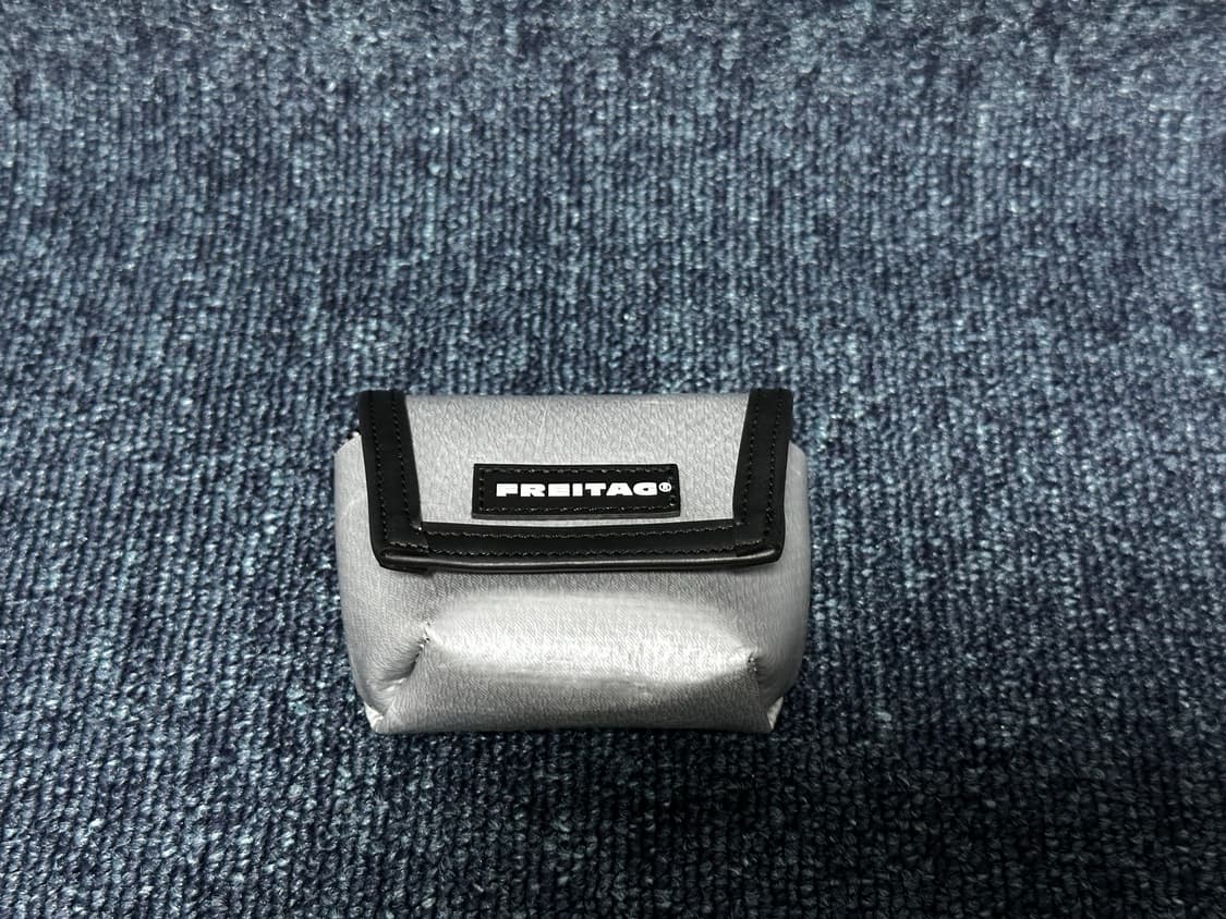 새상품_프라이탁 희귀 실버 키링 판매 상품이미지4