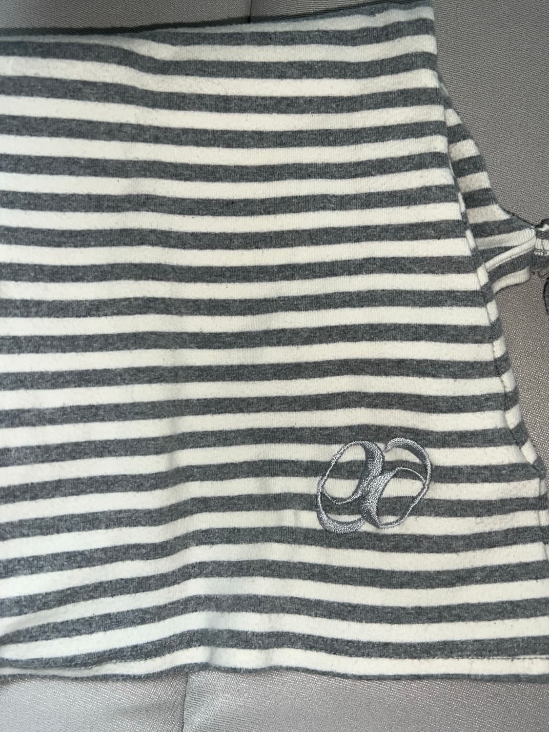 애즈온 컷아웃티 상품이미지3