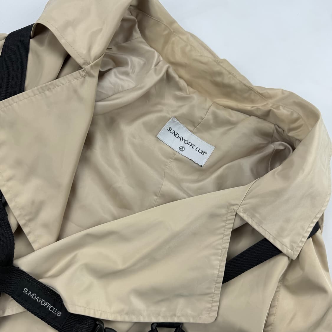 선데이오프클럽 하네스 트렌치코트 상품이미지6