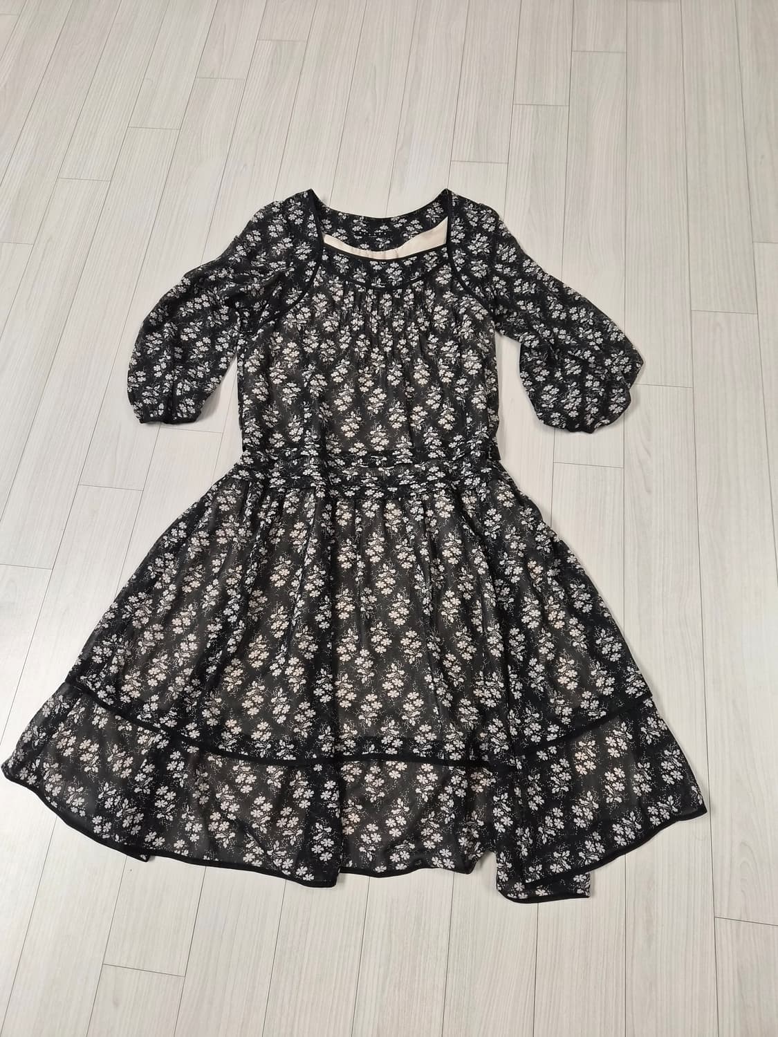 시슬리(SISLEY) 정품 - 플라워 패턴 쉬폰 원피스 (상태 최상) 상품이미지2