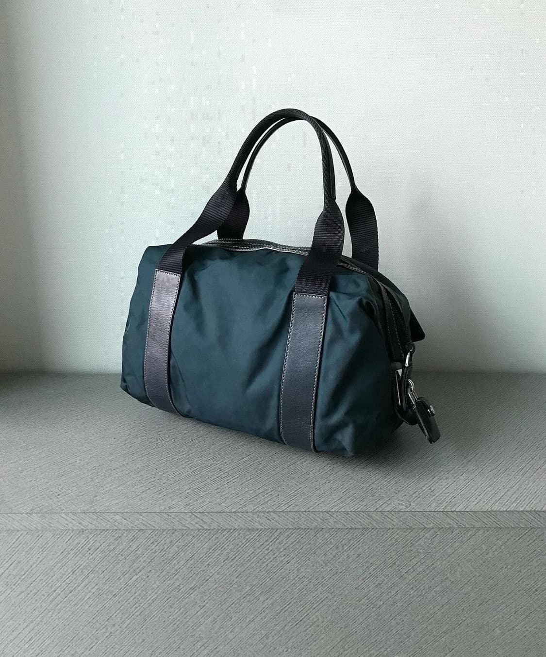 프라다 삼각로고 포코노 토트백 상품이미지5