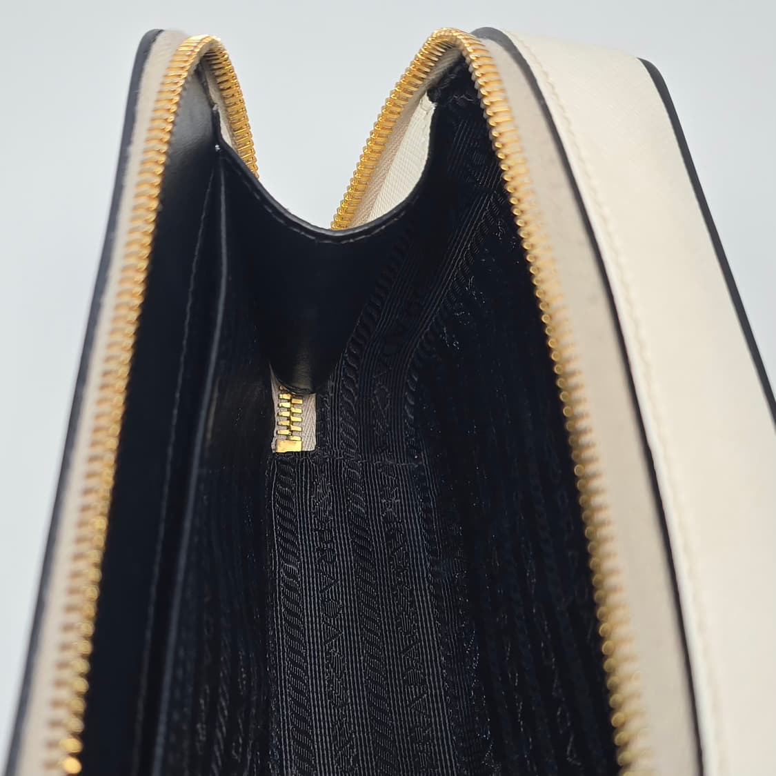 프라다 사피아노 오데뜨 체인 벨트백 상품이미지10