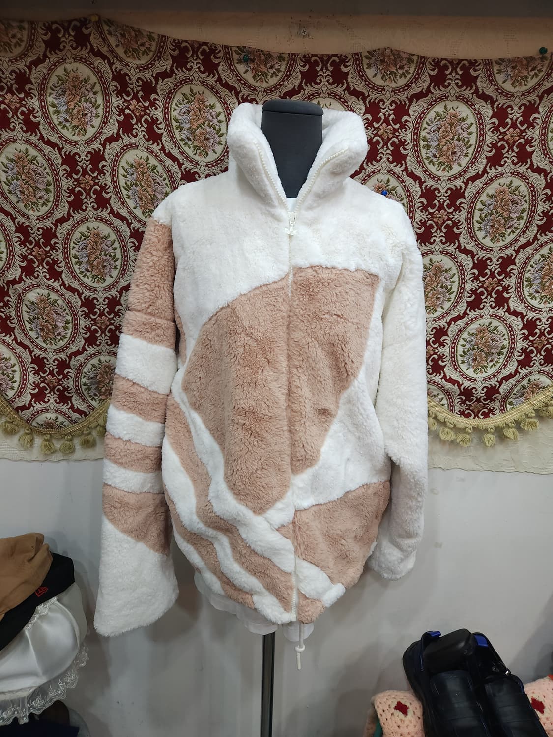 아디다스 트레포일 퍼 자켓
​
 상품이미지1