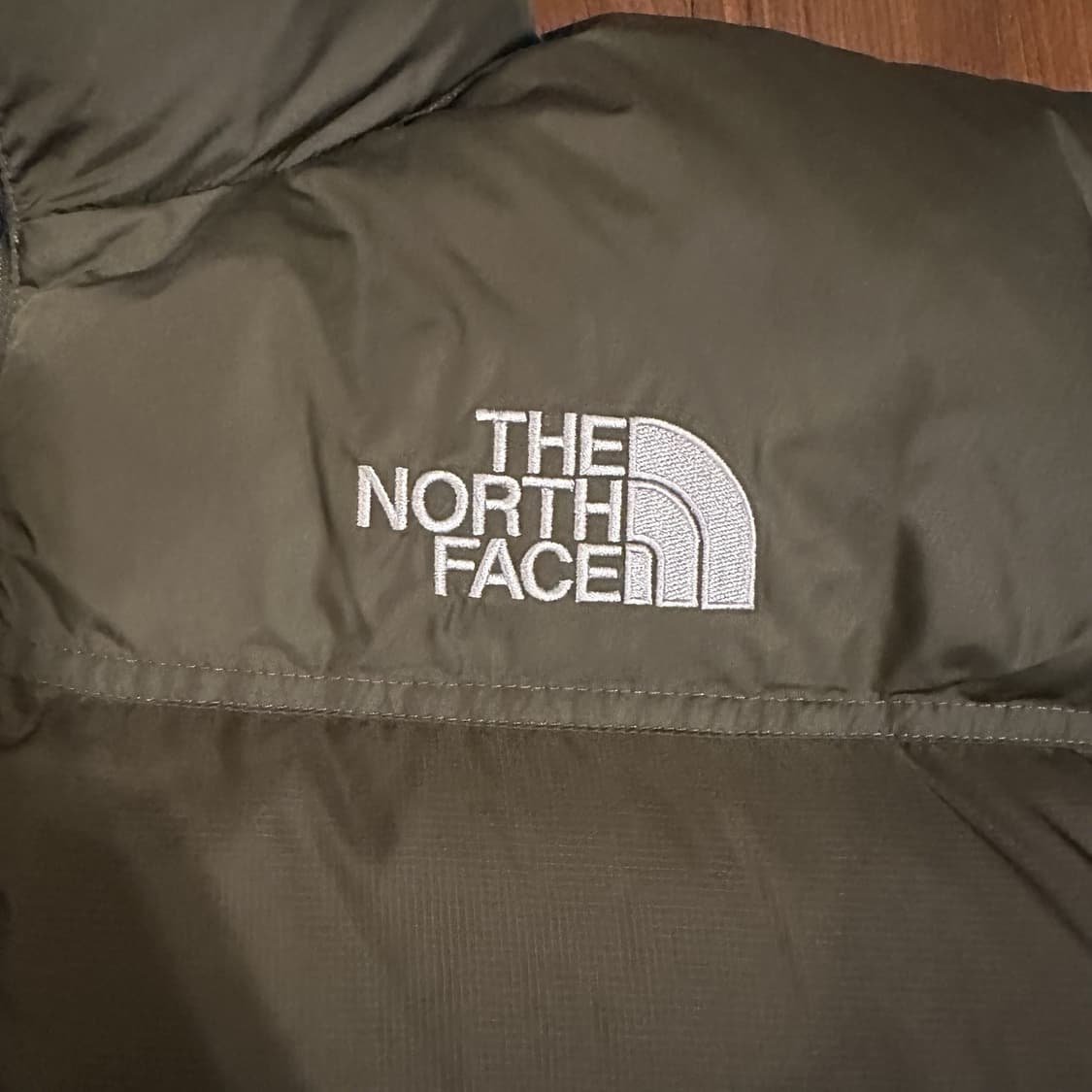 90s 노스페이스 700 다운 패딩 카키 올리브 자켓 상품이미지2