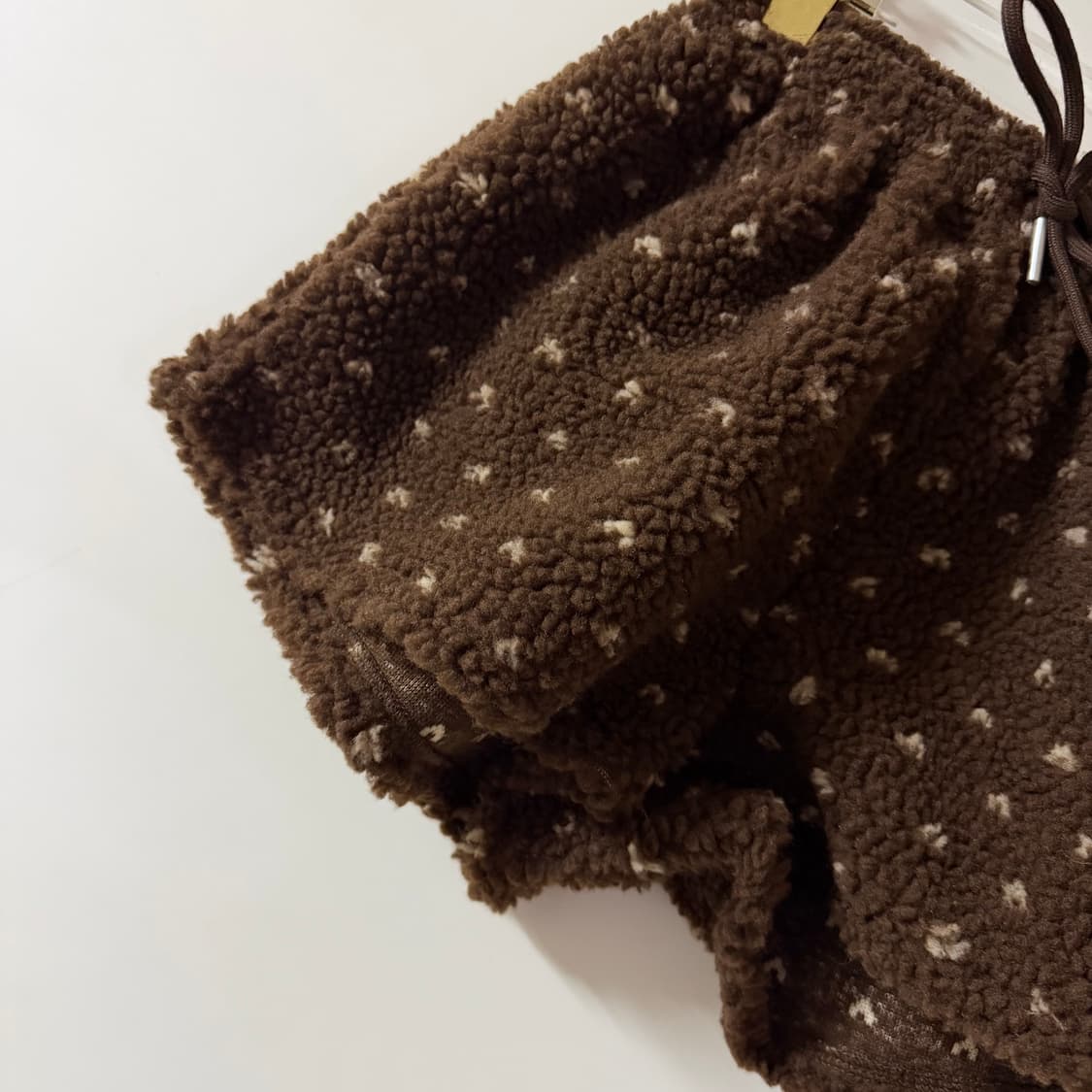 새상품 여자 도트 뽀글이 반바지 (브라운) 상품이미지2