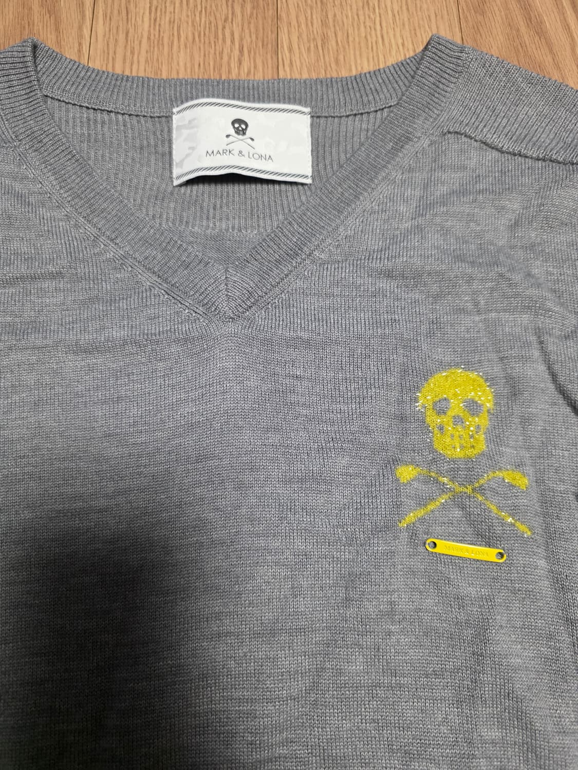 마크앤로나 골프  브이넥 니트 상품이미지1