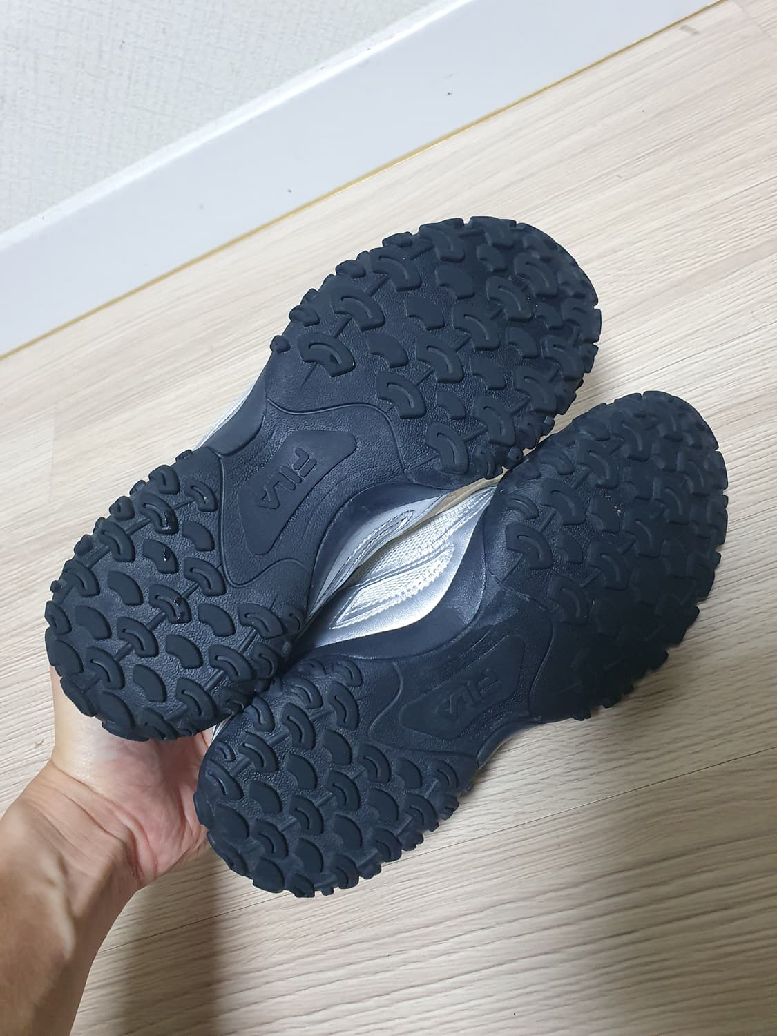 휠라 에샤페 MS 실버문 운동화 230 상품이미지7