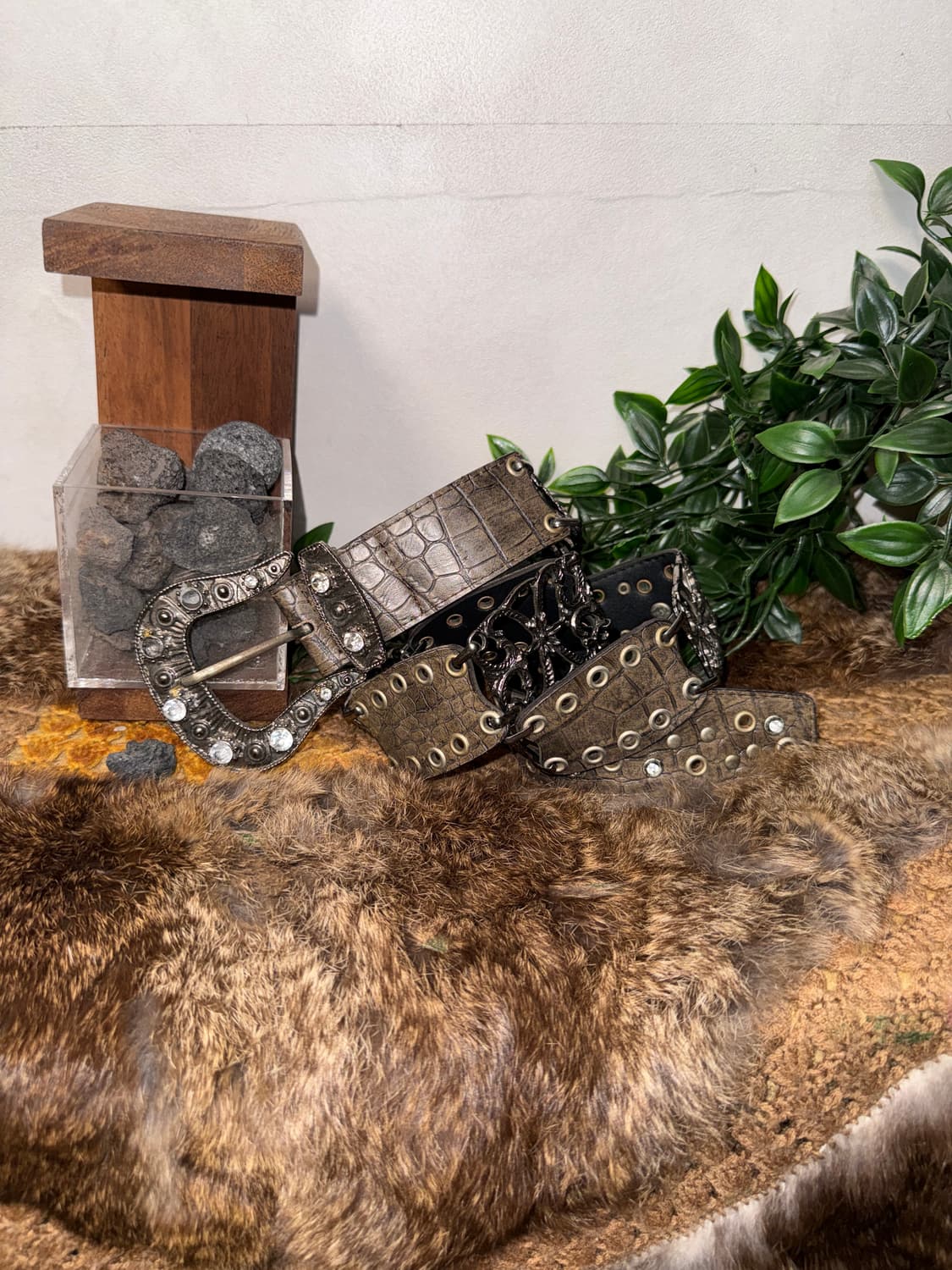 Brown python oriental punching stud belt 상품이미지1