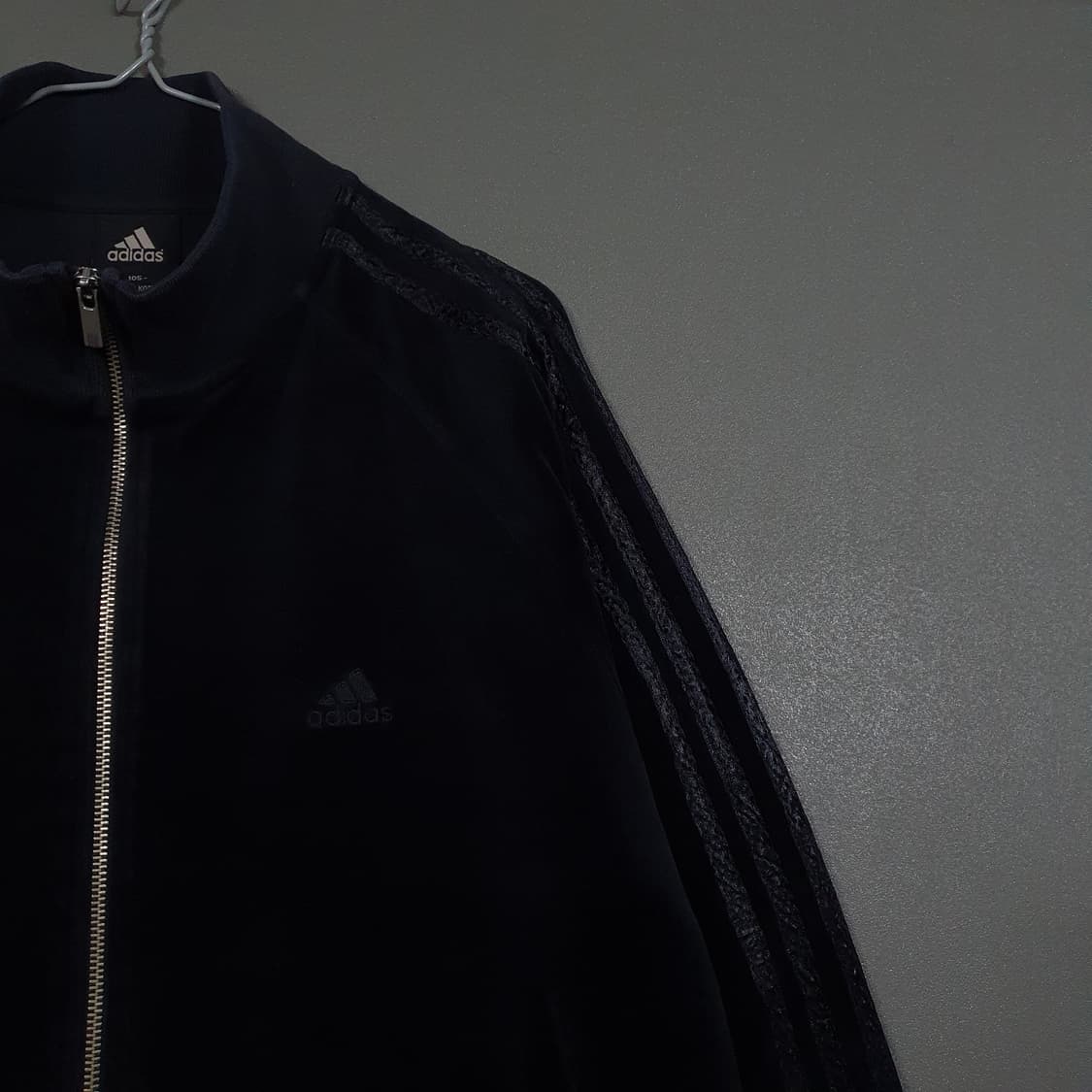 XL (105) 아디다스 유로파 벨벳 벨루어 트랙탑 삼선 져지 자켓 블랙 상품이미지2