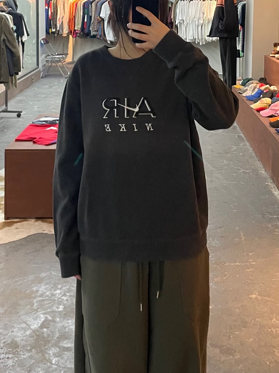 나이키 에어 올드스쿨 빅로고 맨투맨 H2577 상품이미지1