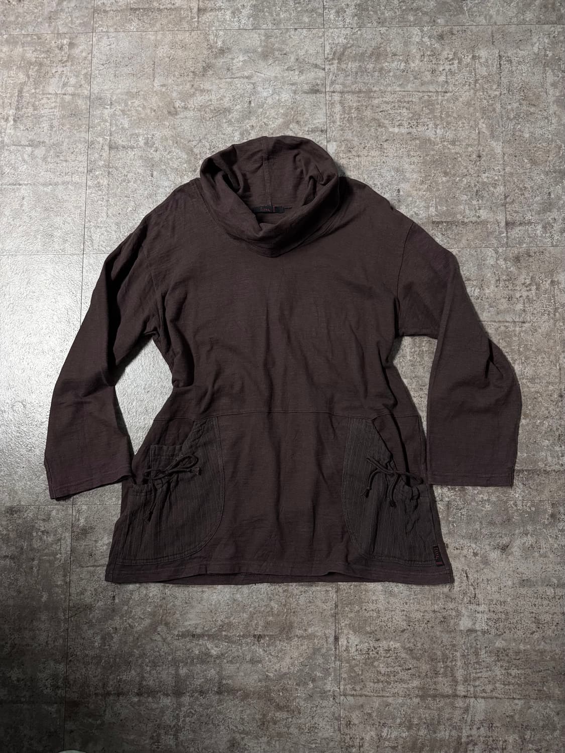 스트링 포켓 와이드 폴라넥 탑 상품이미지4