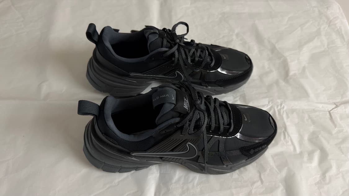 W235 / 나이키 V2K 런 고어텍스 블랙 아이언 그레이 상품이미지8