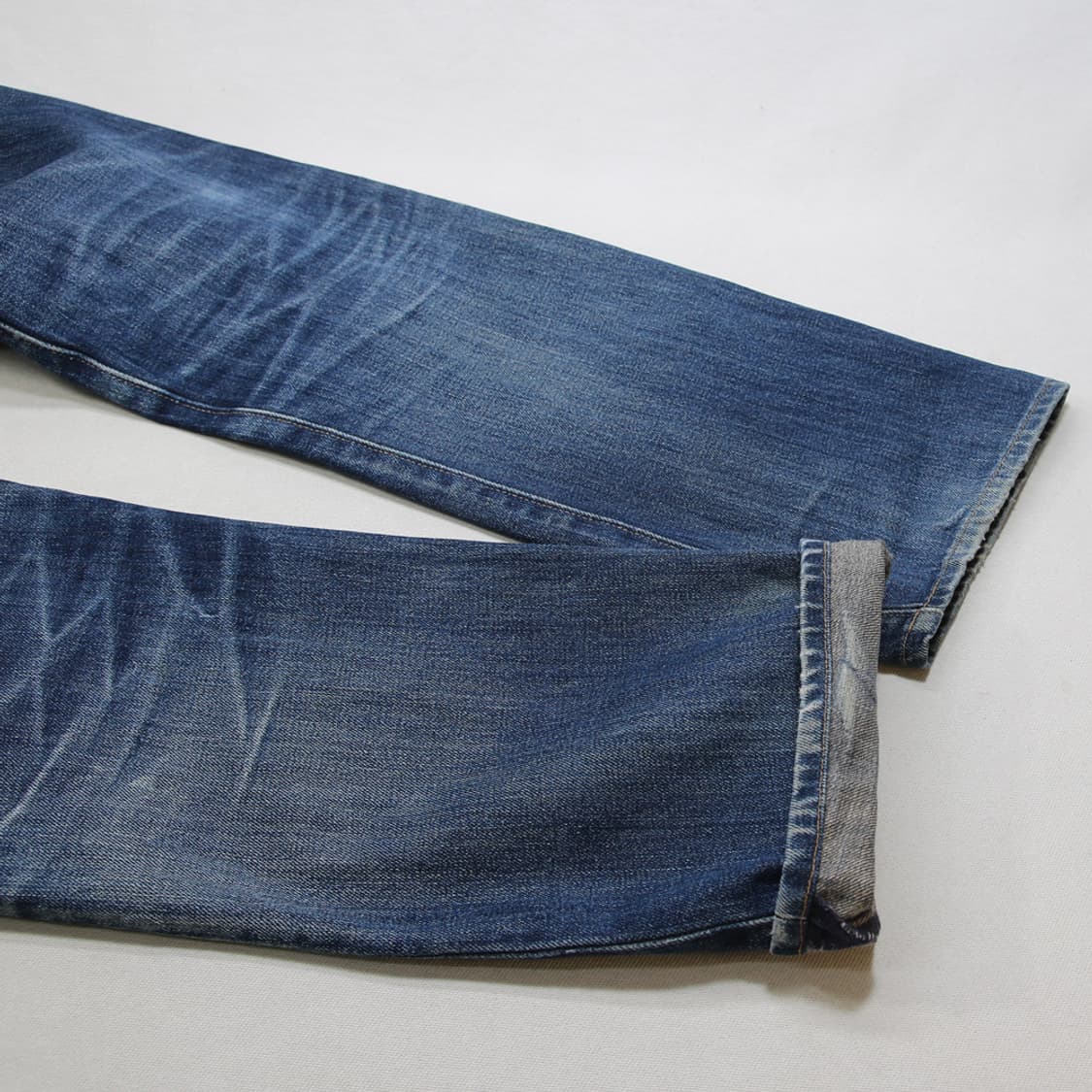 (착용컷) 리바이스 501 (남성용 32.5) 상품이미지10