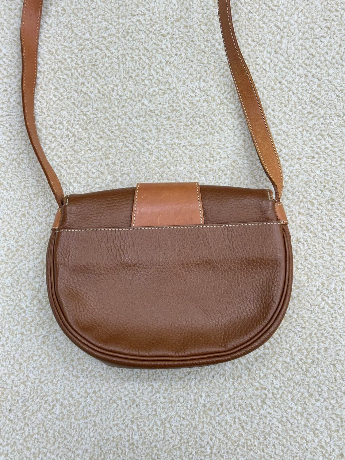 꾸레쥬 브라운 크로스백 상품이미지3