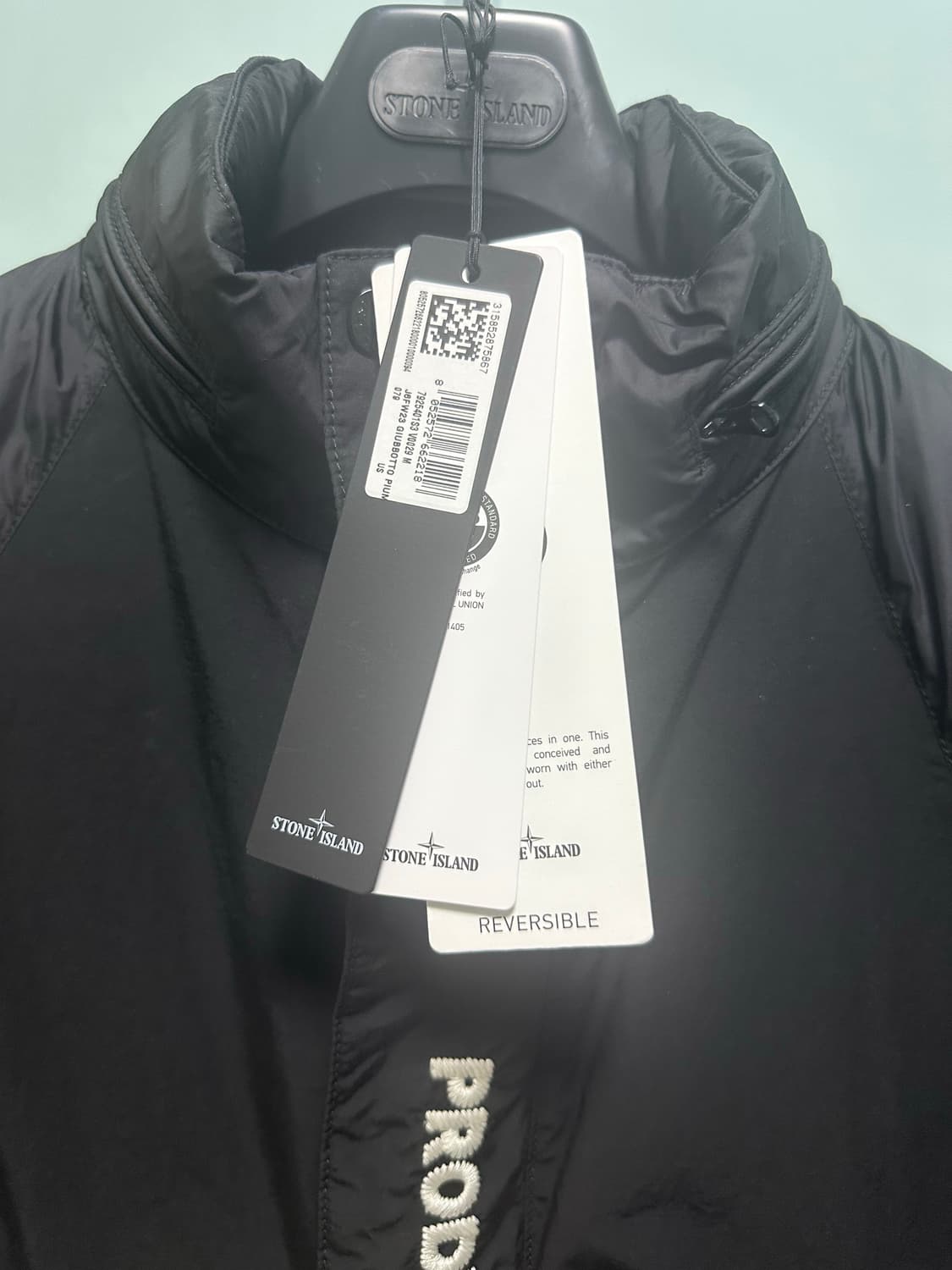 스톤아일랜드X슈프림 23Fw 리버시블 퍼피 패딩 블랙M 새상품급 상품이미지4