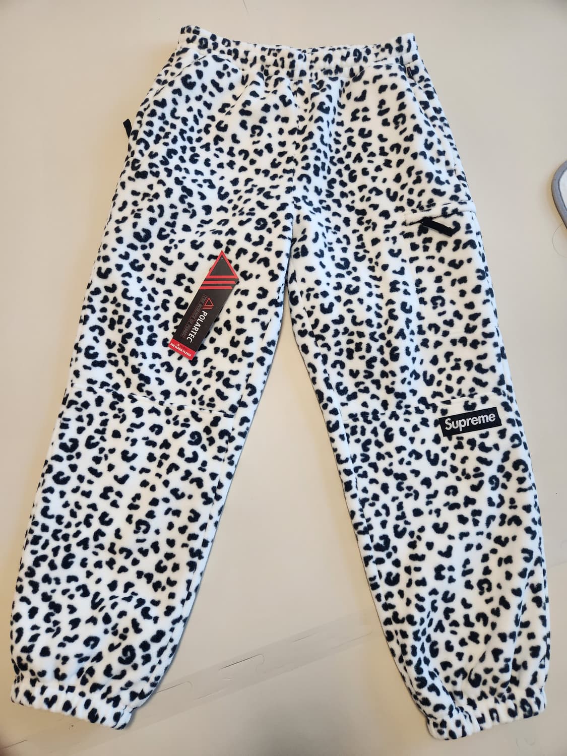 슈프림 폴라텍 팬츠24FW 레오파드 상품이미지1