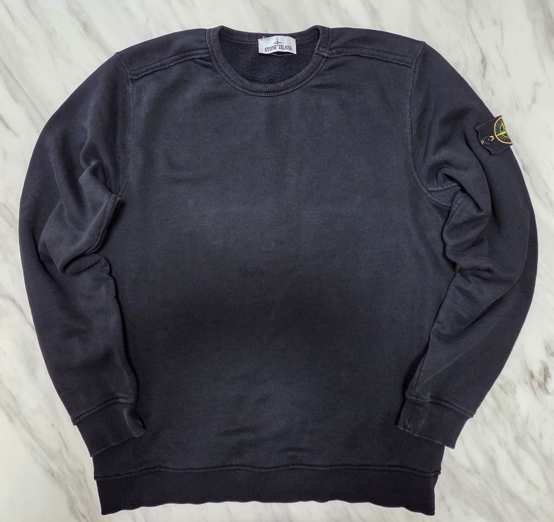 스톤아일랜드 와펜 패치 맨투맨 상품이미지1