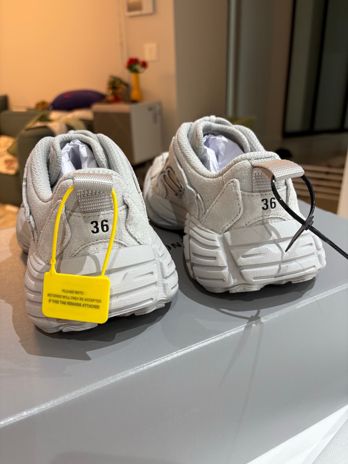 (36) 발렌시아가 먼데이슈즈 라이트그레이 상품이미지2