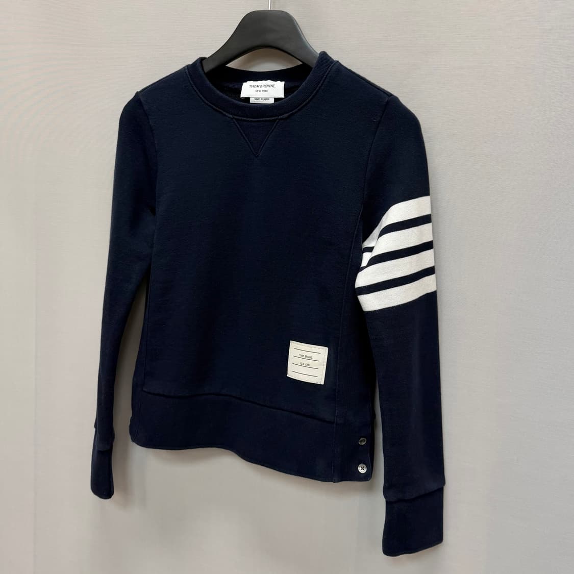 톰브라운 사선완장 맨투맨 (44)  상품이미지3