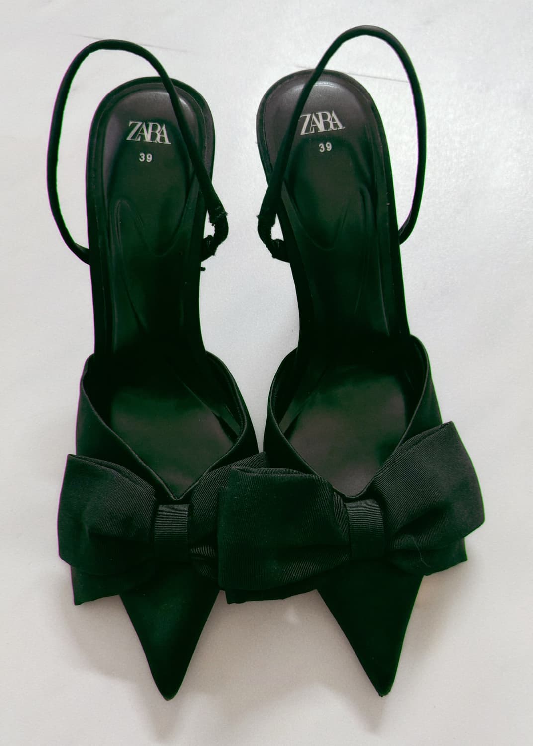 ZARA 블랙 리본 포인트 슬링백 39 정품 상품이미지2
