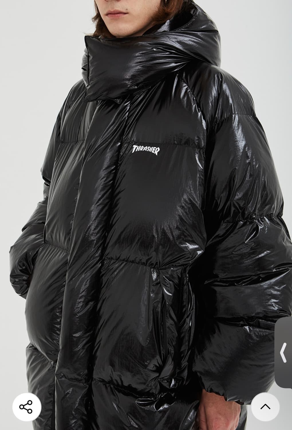 트레셔 매거진 로고 글로시 오버핏 롱 푸퍼 (남녀공용) 롱패딩 상품이미지2