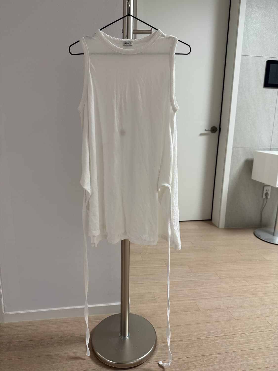 리포스 TIE WRAP SLEEVELESS T-SHIRTS (WHITE) 상품이미지6