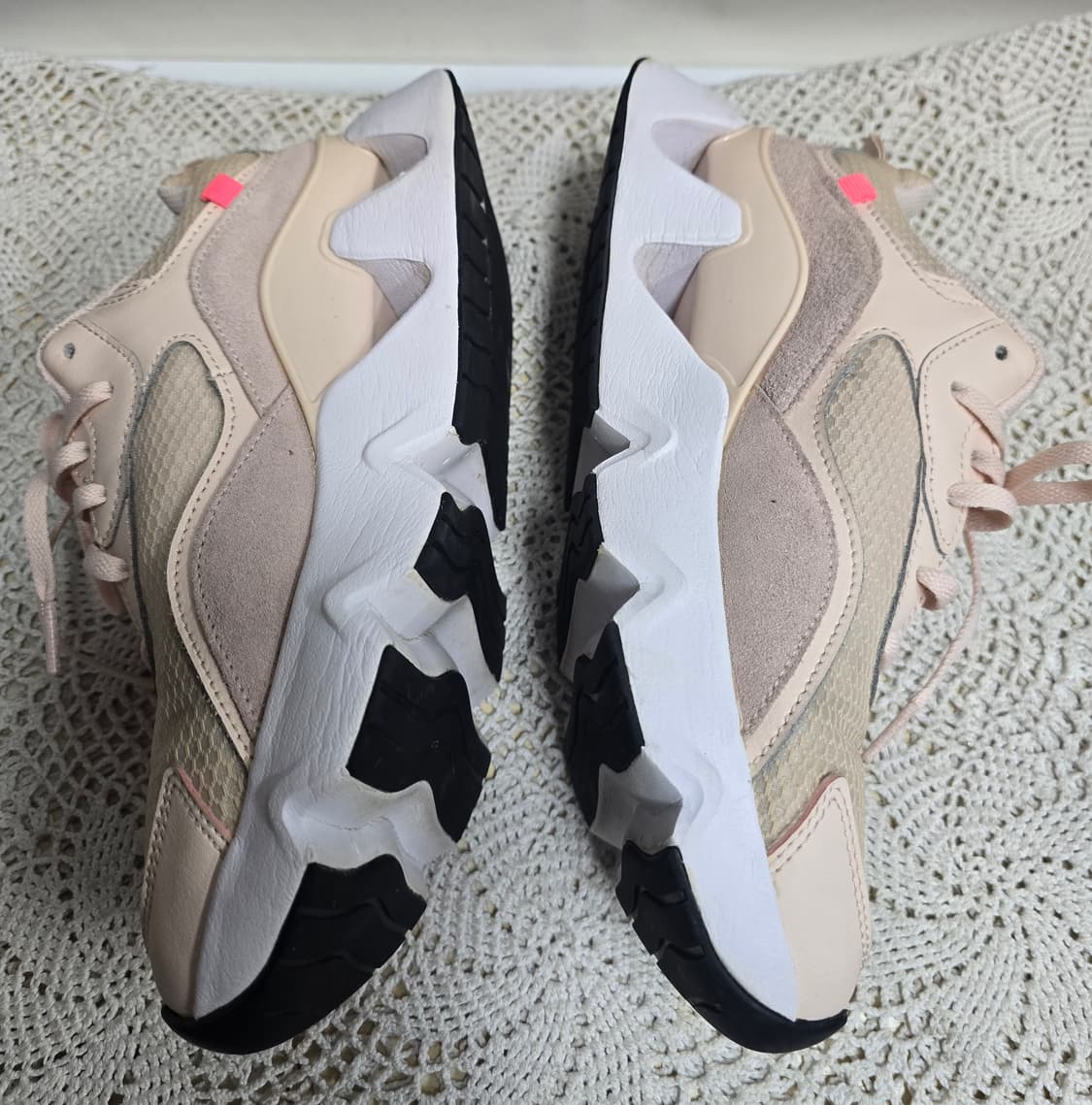 나이키 우먼스 라이즈 365. 핑크 250 상품이미지2