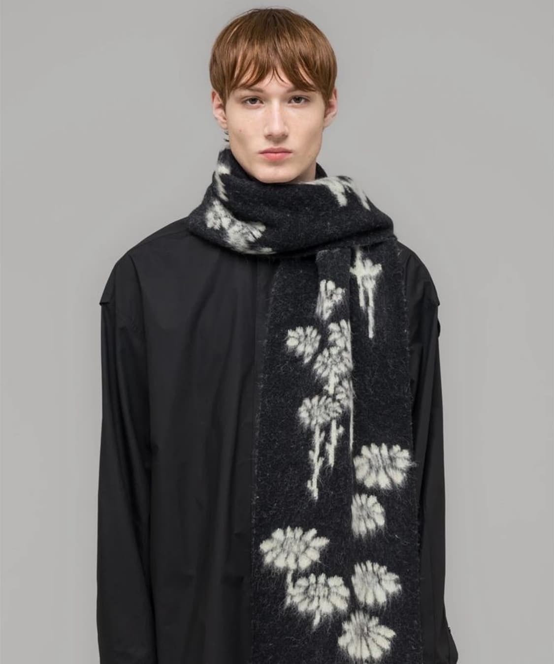 032c 멜팅 데이지 스카프 블랙 포스퍼 그린 상품이미지3