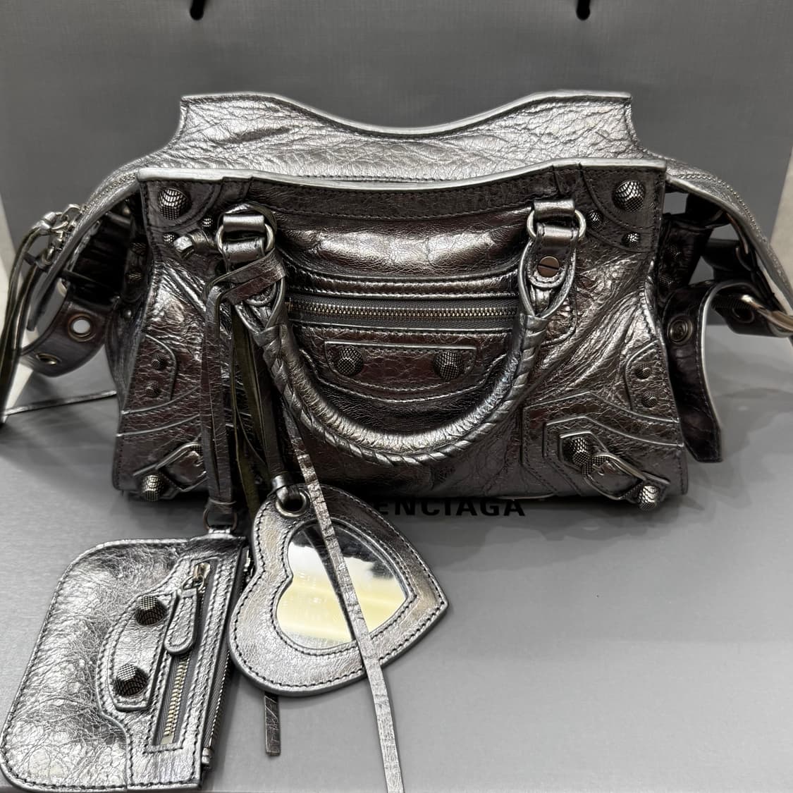 발렌시아가 네오카골시티백 XS 상품이미지1