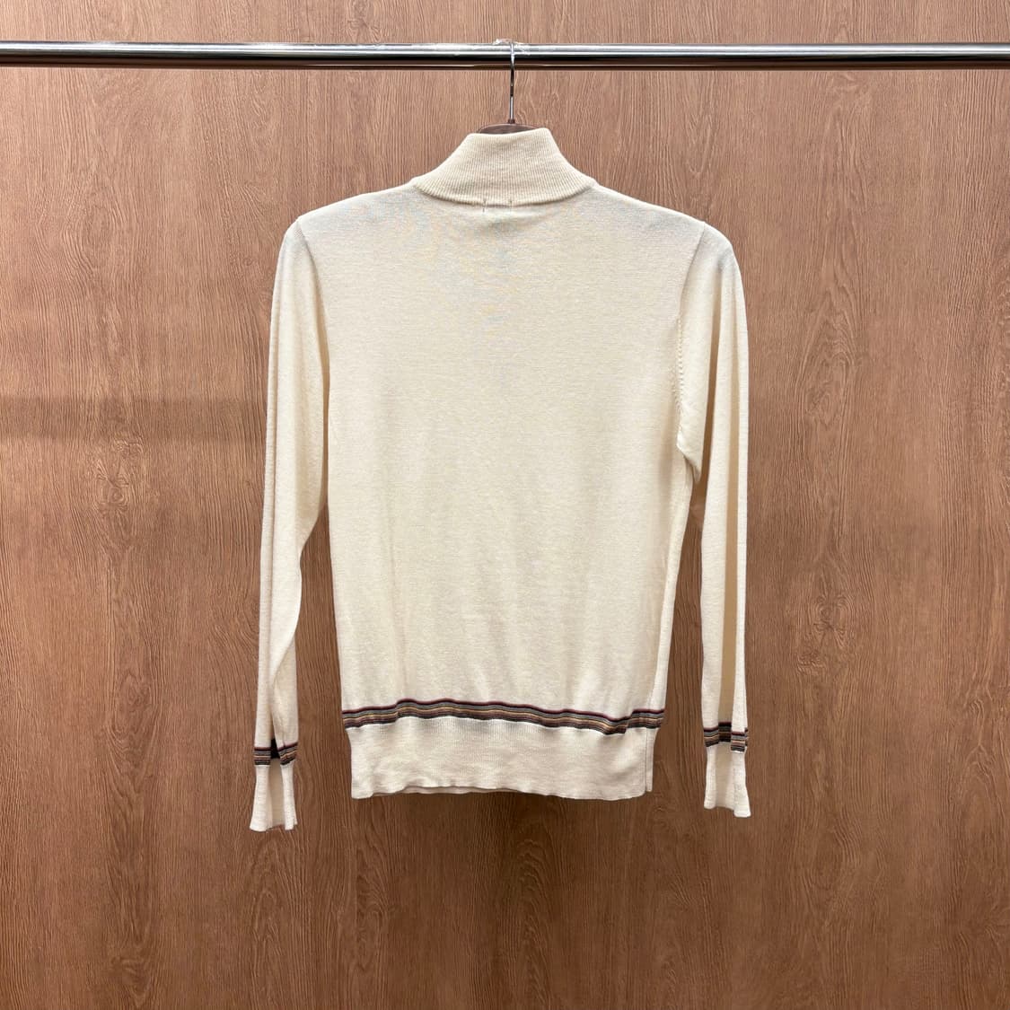 폴스미스 하이넥 긴팔 울 니트 하프 집업 라인 배색 디테일 아이보리 상품이미지3