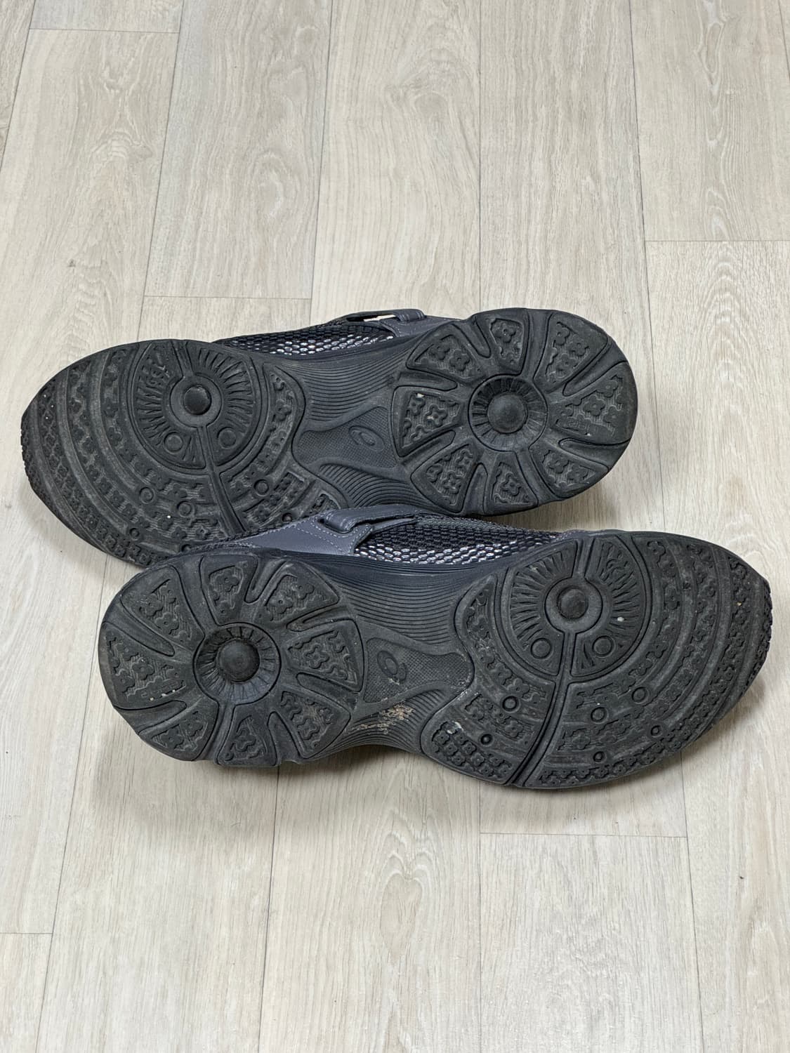 아식스 키코 코스타디노브 젤키릴2 그래파이트 상품이미지4