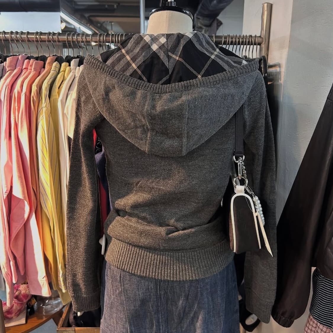 Burberry Charcoal Knit Zip-Up Hoodie 상품이미지6