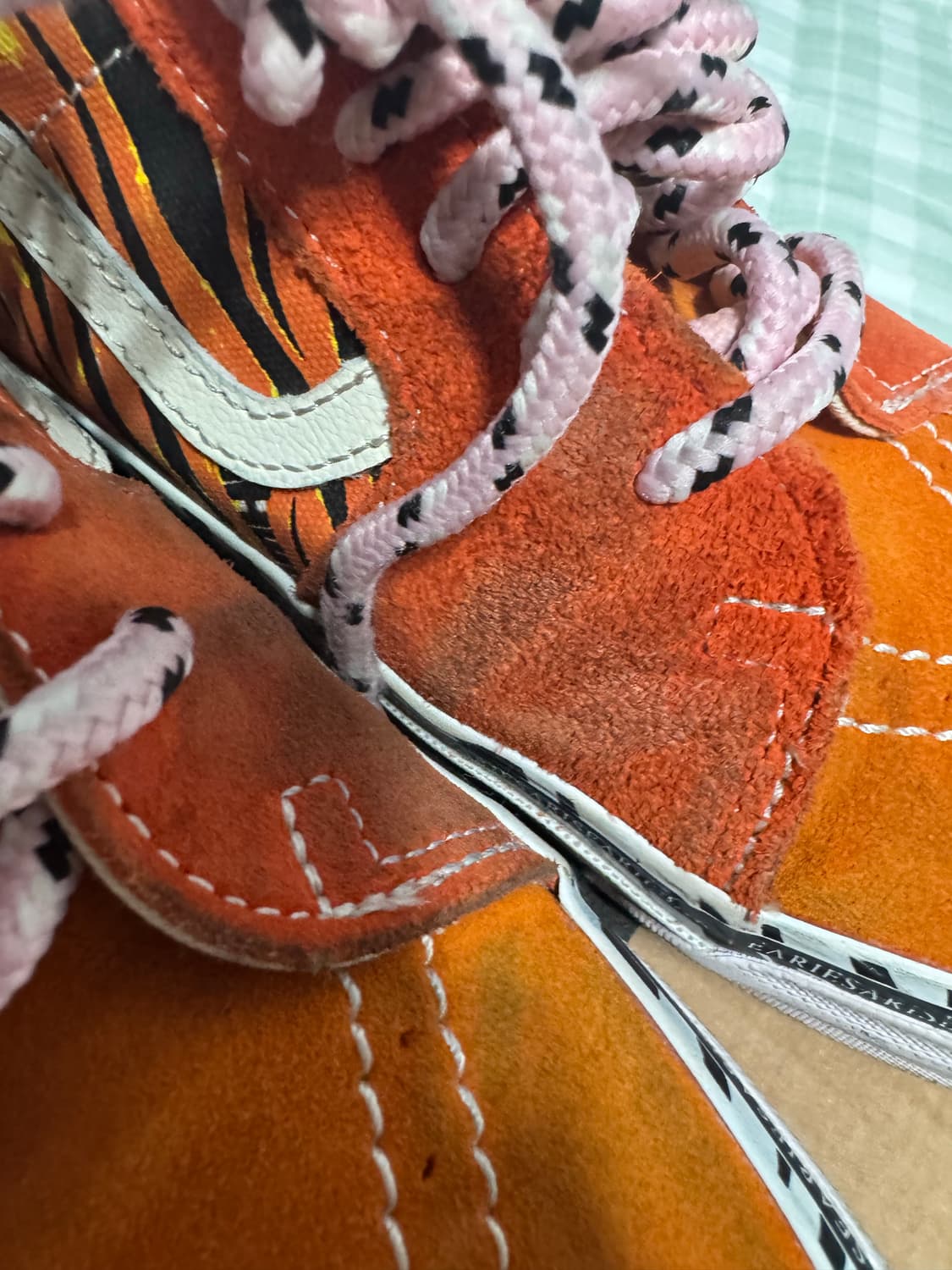 반스 볼트 x 에리즈 스케이트 미드 LX 타이거 브라이트 상품이미지3